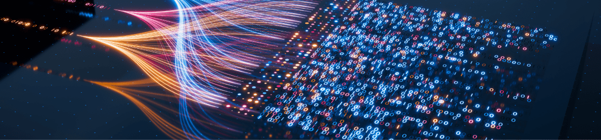 Eine abstrakte digitale Darstellung auf dunklem Hintergrund, bei der leuchtende Licht- und Datenströme in verschiedenen Farben (rot, orange, blau) zusammenlaufen und in ein strukturiertes Raster aus Binärcodes und Zahlen übergehen.