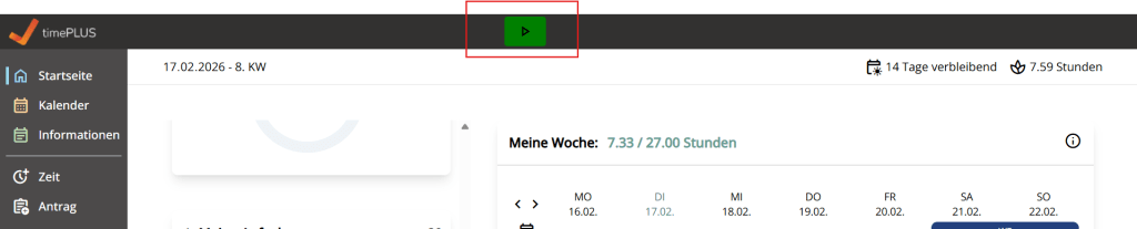 „Die Benutzeroberfläche von timePLUS mit einem hervorgehobenen grünen Play-Button am oberen Rand zum Starten der Zeiterfassung.“